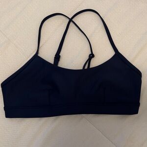 ALO Yoga - Airlift Intrigue Bra